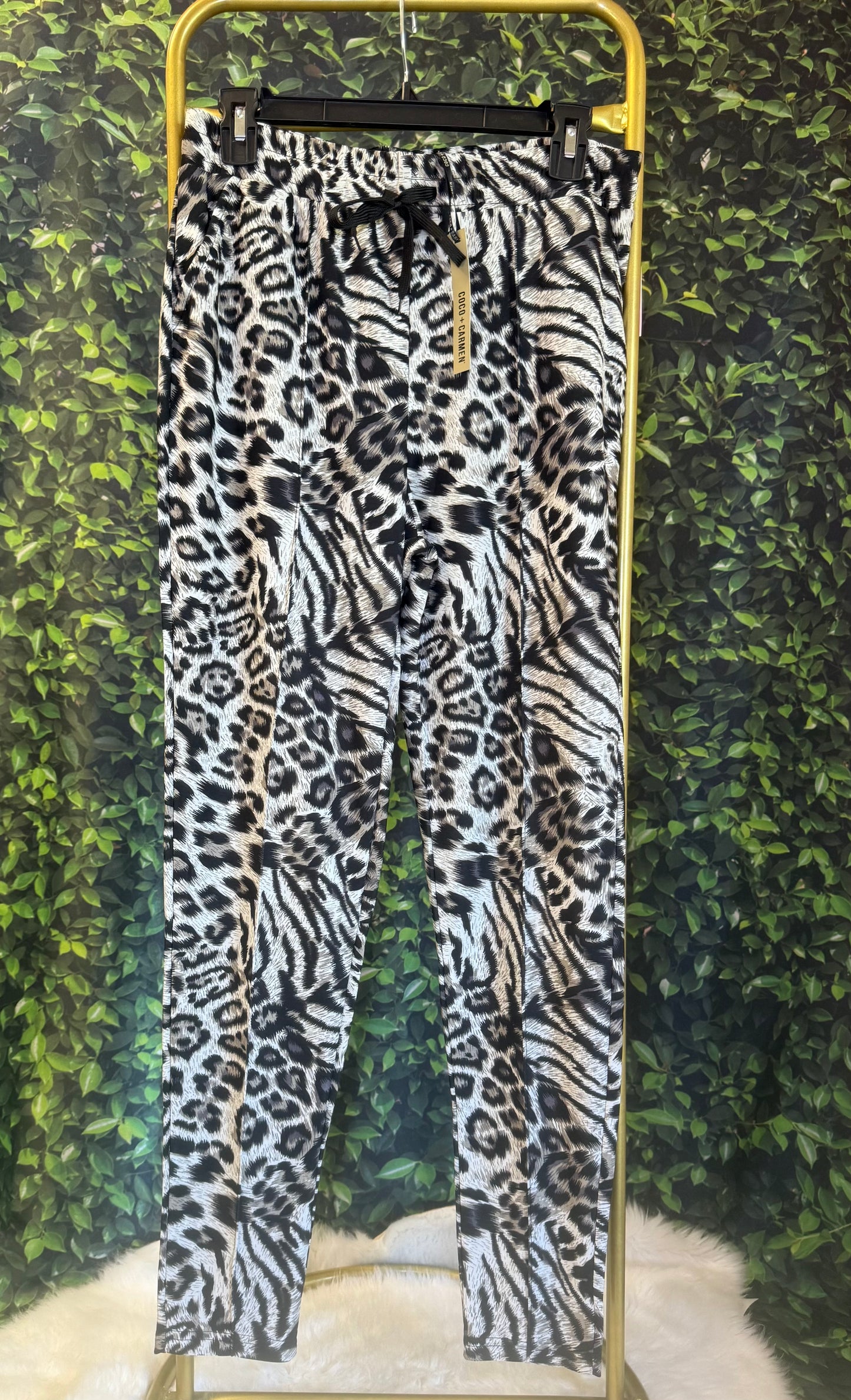 Coco and carmen jogger pants