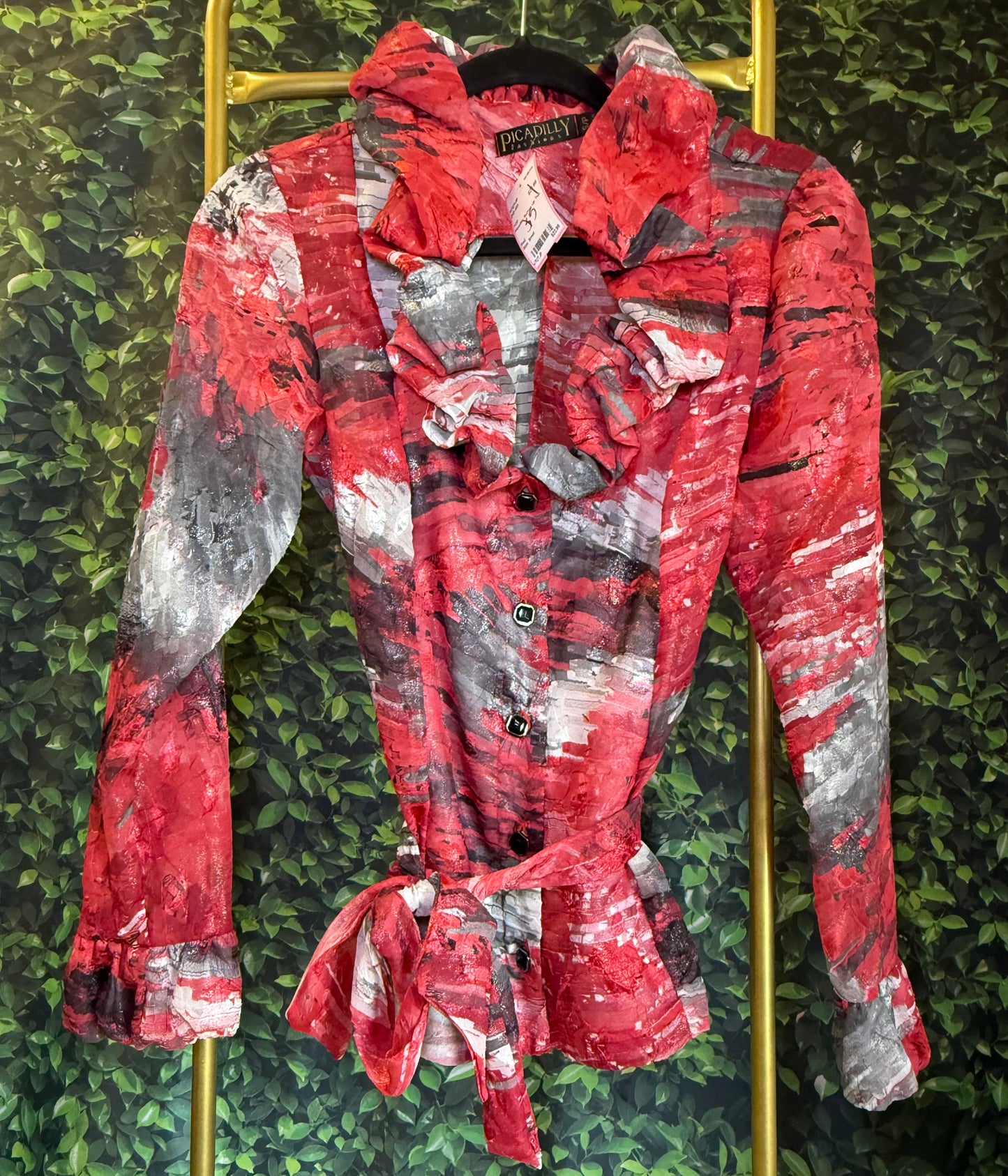 Picadilly button up top